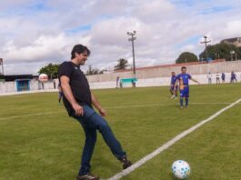 Leo Bezerra entrega novo campo de O Wilsão para fortalecer o futebol amador e escolinhas de base