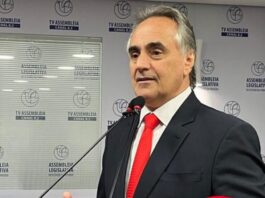 Luciano Cartaxo é internado com crise de vesícula e passará por cirurgia