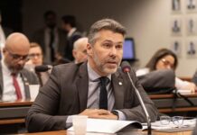 Leonardo Gadelha destaca atuação do INSA ao defender investimentos e regulamentação para Ciência e Tecnologia