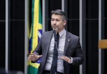 Projeto de Leonardo Gadelha prevê regras mais claras para propagandas de apostas online