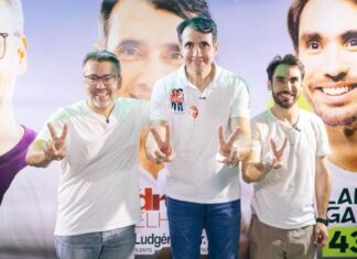 Bora Sousa reúne multidão e marca lançamento das candidaturas de Leo, Lafa e André Gadelha