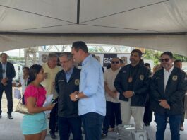 Em evento com governador, Polícia Civil devolve mais de 500 aparelhos celulares furtados ou roubados