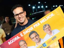 Lucas Ribeiro oficialmente campanha ao Governo da Paraíba com adesivagem em João Pessoa
