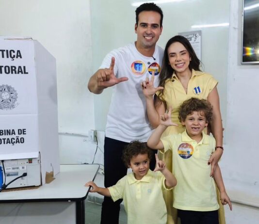 Lucas vota em Campina Grande e destaca campanha propositiva e unidade da chapa