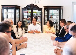 Lucas e lideranças da Igreja Católica alinham ações de assistência social