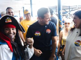 Lucas visita Feira do Grotão e garante ampliação de crédito para pequenos empreendedores