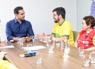Lucas recebe Sintepb, reafirma compromisso com professores e destaca avanços da educação na Paraíba