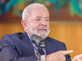 Lula anuncia isenção de visto a cidadãos chineses