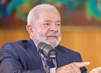 Lula anuncia isenção de visto a cidadãos chineses