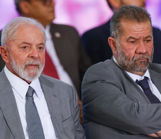 Com saída de Carlos Lupi, PDT decide deixar base do governo Lula na Câmara
