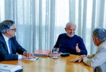 Lula tem reunião de trabalho após acidente doméstico