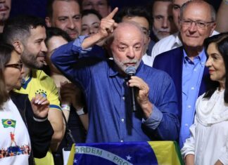 Lula agradece eleitores e critica empresas de tecnologia em discurso da vitória