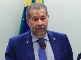 Após fraude no INSS, Lupi pede demissão do Ministério da Previdência