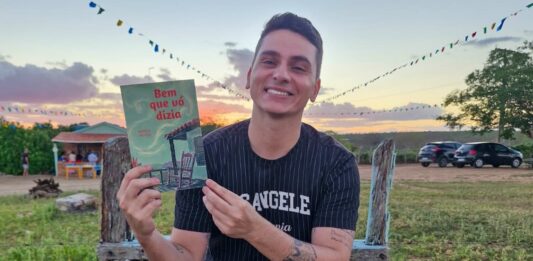 ‘Bem que vó dizia’: Jornalista Mateus Araújo lança o seu segundo livro