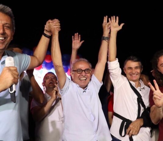 Prefeito de Massaranduba retira apoio a Lucas Ribeiro e anuncia voto em Cícero para o Governo