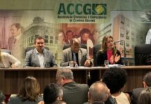 Vereadores realizam sessão ordinária na Associação Comercial e presidentes classificam momento como histórico