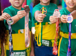 Educação Municipal de Campina Grande celebra conquistas de cerca de 150 medalhas em olimpíadas de conhecimento em 2026