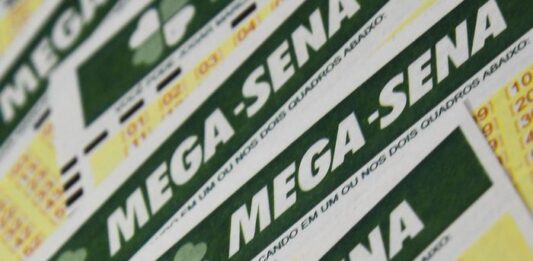 Mega-Sena acumula; prêmio pode chegar a R$ 185 milhões na terça-feira (20)