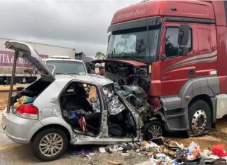 Seis pessoas da mesma família morrem em acidente na BR-251 em MG