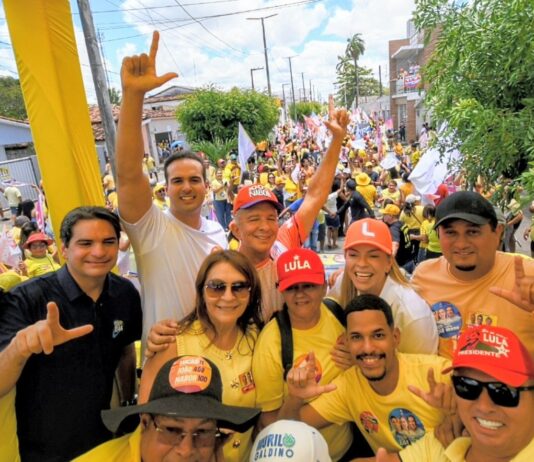 Lucas reúne apoiadores em Cruz do Espírito Santo e destaca investimentos na cidade