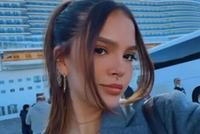 mm77383065-68e3-40df-90cc-87441f744ce3