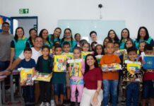 Prefeitura de Lagoa Seca entrega kits escolares para os alunos da rede municipal