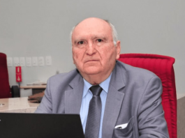 Nominando Diniz oficializa aposentadoria do TCE-PB