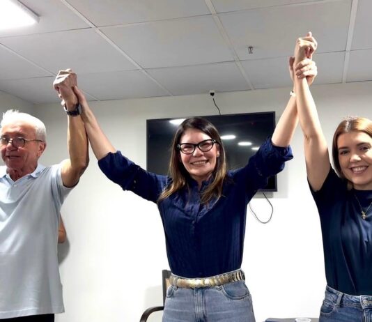 Nelson Gomes e Anna Lorena oficializam dobradinha em Campina Grande para as eleições deste ano