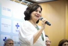 Lula demite Nísia Trindade e confirma Alexandre Padilha na Saúde