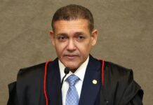 Nunes Marques toma posse na presidência do TSE; Mendonça será vice