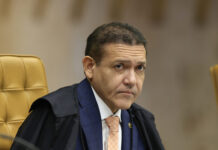 Nunes Marques toma posse na presidência do TSE e vai comandar eleições