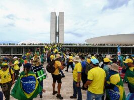 STF muda decisão de Moraes e reduz pena de condenada por 8 de janeiro