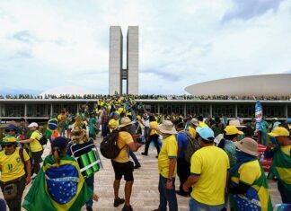 STF muda decisão de Moraes e reduz pena de condenada por 8 de janeiro
