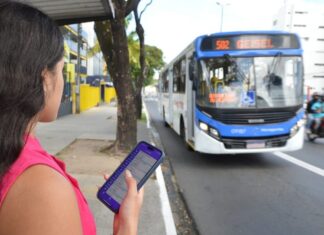 Motoristas de ônibus poderão parar fora do ponto após as 20h para mulheres, em João Pessoa