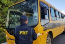 PRF apreende ônibus escolares na Paraíba por transporte irregular de estudantes