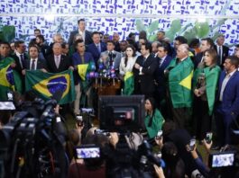 Oposição se reúne e anuncia ofensiva no Congresso contra STF e governo Lula