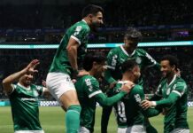 Brasileiro: Palmeiras joga no ritmo de Vitor Roque e goleia o Internacional
