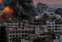 Israel e Hamas assinam cessar-fogo na guerra em Gaza