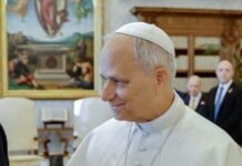 Papa Leão XIV recebe alta hospitalar quatro dias após cirurgia em Roma