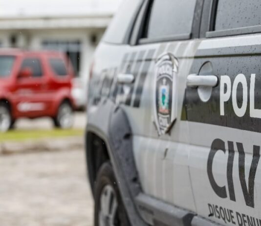 Padre se envolve em confusão dentro de carro e quase provoca acidente na Perimetral Sul