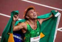 Paraibano Petrúcio Ferreira é tricampeão paralímpico em Paris