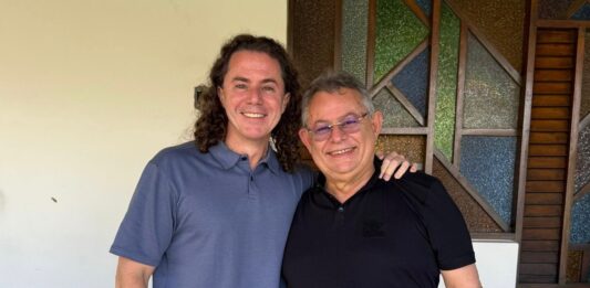 Veneziano recebe apoio à sua reeleição ao Senado do vereador de Campina Grande Pimentel Filho