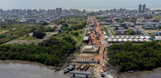 Trecho da obra da Ponte do Futuro é embargado após fiscalização