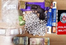Polícia Militar apreende drogas e arma de fogo na zona leste de Campina Grande