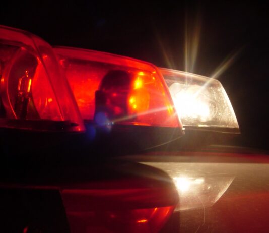 Mãe entrega filho após jovem confessar assassinato de namorada