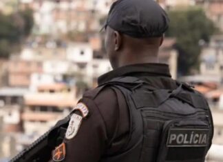 PM apreende três toneladas de drogas, fuzis e pistolas na Maré