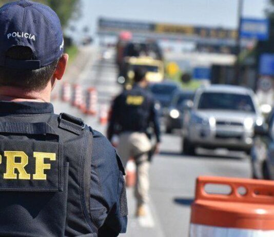 PRF flagra 1,2 mil motoristas acima da velocidade em rodovias federais da Paraíba durante o feriado de Tiradentes