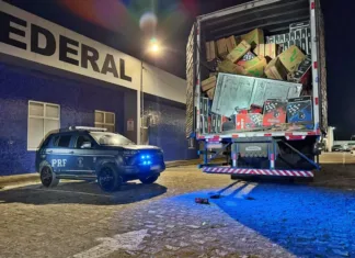 PRF apreende 535 mil maços de cigarros na Paraíba