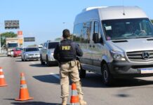 Três pessoas são detidas e quatro veículos são recuperados pela PRF na Paraíba