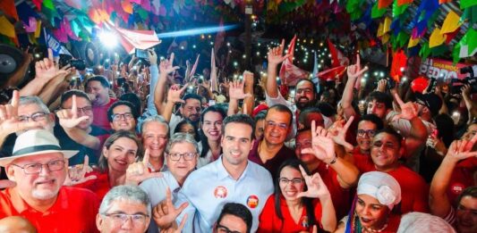 Em convenção, PT oficializa apoio à reeleição de Lucas Ribeiro ao Governo da Paraíba